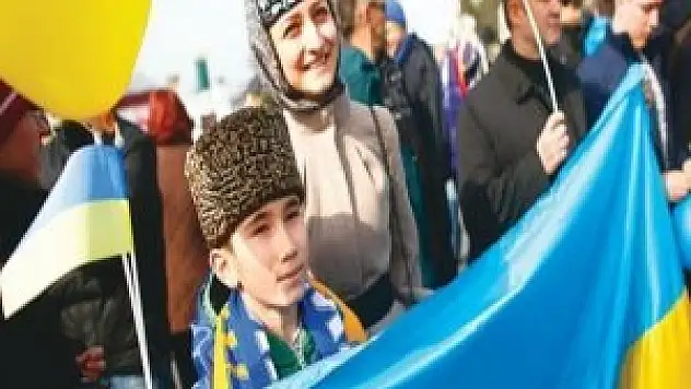 Tornavidayla evlere çarpı