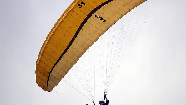 Nasreddin Hoca gökyüzüne dostluk mayası çalıyor