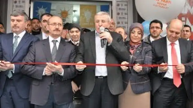 AK Parti Meram Seçim Koordinasyon Merkezi'nin açılışı yapıldı