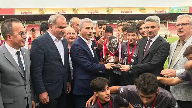 Şampiyon Konya Kara Kartallar!