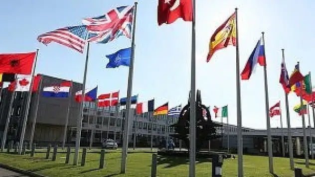 NATO'dan Ukrayna sınırına AWACS