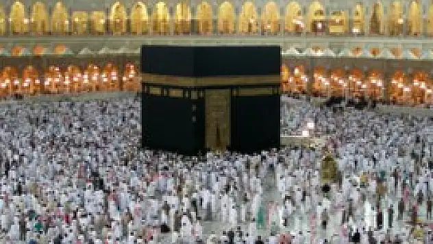 Üç aylar umre programı belli oldu