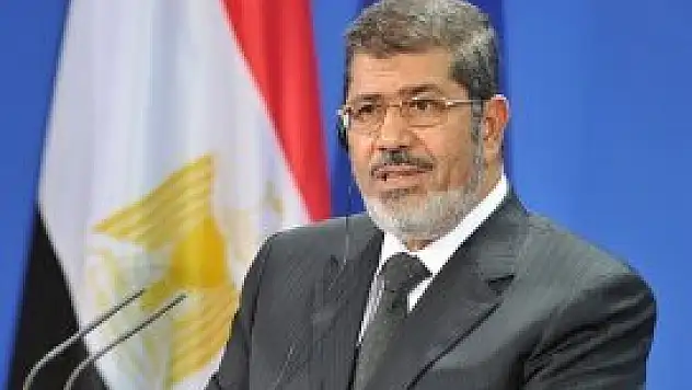 Port Said'de uçak düşürmeye çalıştılar