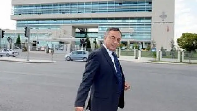 Büyükşehir Yasasına iptal istemi