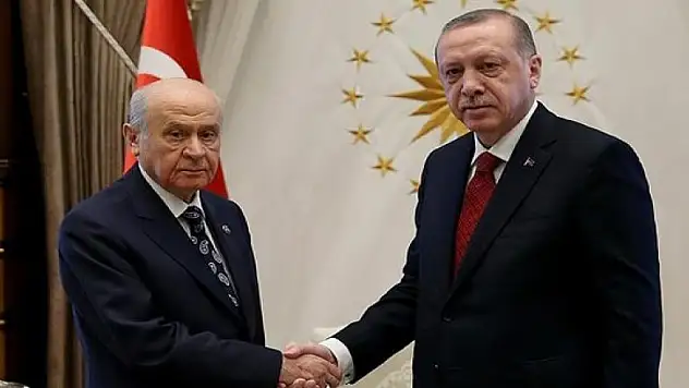 MHP lideri Bahçeli'den Cumhurbaşkanı Erdoğan'a tebrik