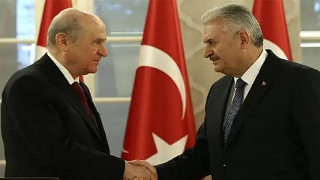 Başbakan Yıldırım'dan Bahçeli'ye tebrik telefonu