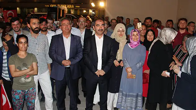 Karatay'da seçim zaferi coşkuyla kutlandı