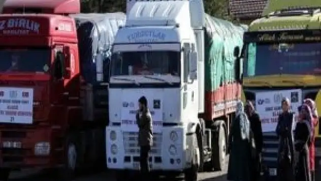 Konya'dan Suriye'ye üç yardım tırı