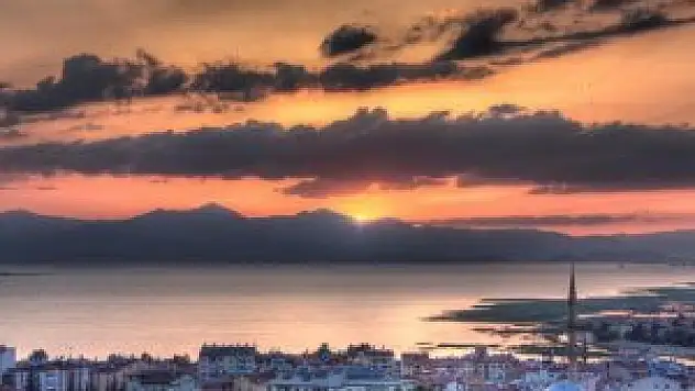 Jandarma, afişlerle Beyşehir'i tanıtıyor