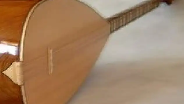 Seydişehir'de uzun sap bağlama kursu açıldı