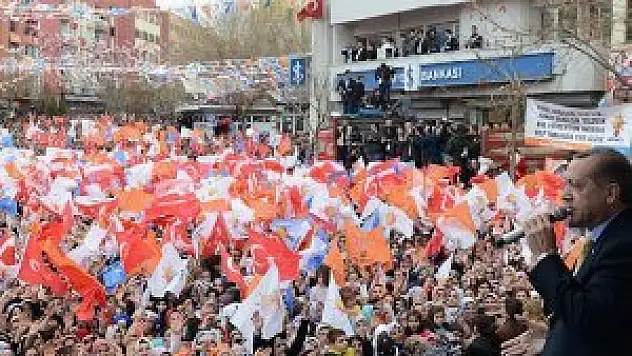 Başbakan Erdoğan, 'Molotoflarla demokrasi gelir mi?'