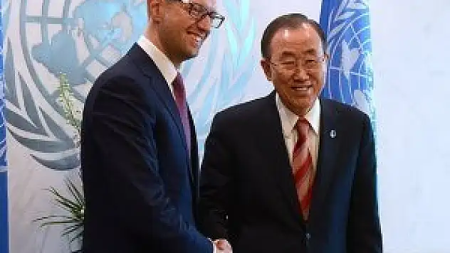 Rusya'yı askeri kışlaya çekmeye çağırıyorum