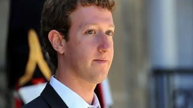 Zuckerberg'den Obama'ya 'internet' telefonu