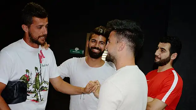 Ömer Ali ile Uğur Demirok buzları eritti