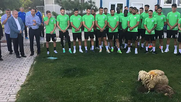 Konyaspor'da yeni sezon kurban kesilerek açıldı