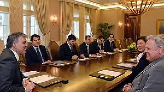 Gül ve Apple Ceo'su bakın ne konuştu?