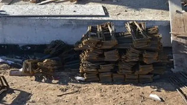 Kulu'da inşaattan demir hırsızlığı