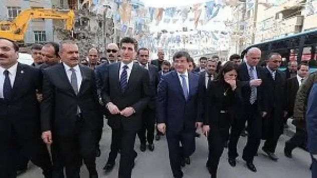 Davutoğlu ve Barzani'den enerjide işbirliği vurgusu
