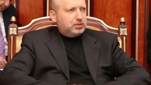 Turçinov'dan referandumu boykot çağrısı