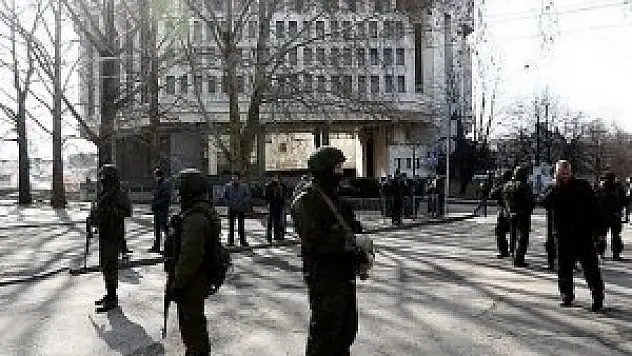 Kırım'daki referandumda oy verme işlemi başladı