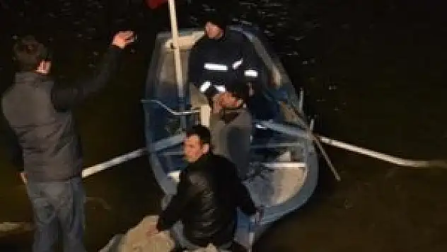 Otomobil dereye uçtu: 1 ölü