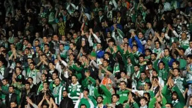 Bursaspor taraftar grubundan kulüp başkanına istifa çağrısı