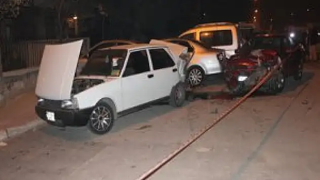 4 araca çarparak durabildi