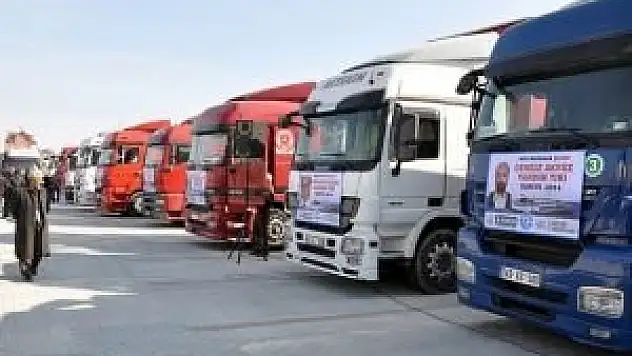 Konya'dan 100. yardım TIR'ı Suriye'ye gitti