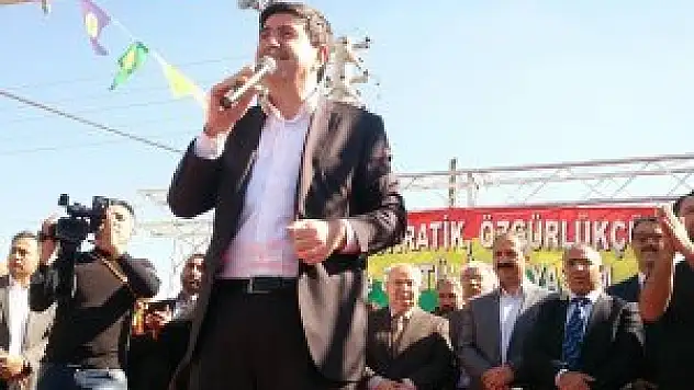 BDP milletvekilleri Altan Tan ve Murat Bozlak, Cihanbeyli'de