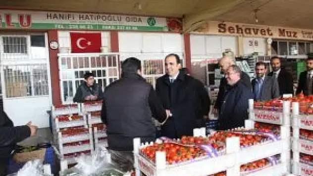 Altay Adnan Menderes Hali'ni ziyaret etti.