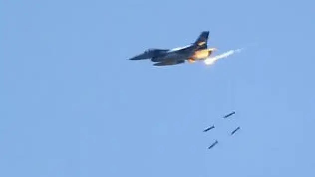 Suriye'den Lübnan'a hava saldırısı