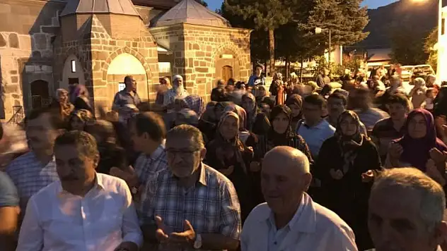 Başkan Tutal Seydişehirli hacı adaylarını uğurladı