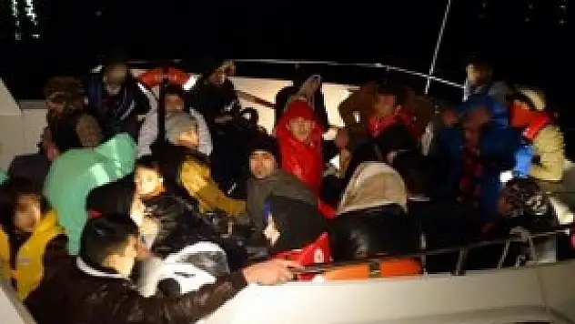 Lastik bottaki 39 kaçak kurtarıldı