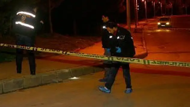 AK Parti Esenyurt İlçe önünde taciz ateşi