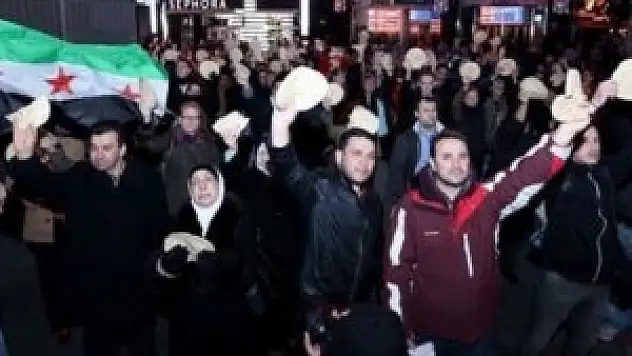Times Meydanı'ndan dünyaya Suriye çağrısı