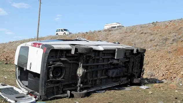 Bingöl'de trafik kazası: 20 yaralı