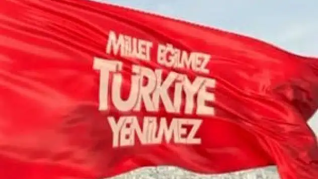 AK Parti'nin Türk bayraklı reklamı yenilendi