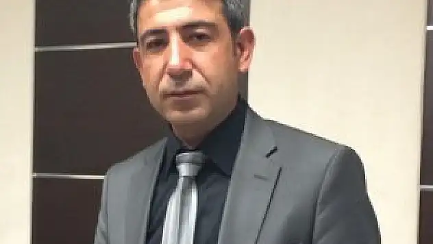 CHP Siirt Belediye Başkan adayı Çakmak adaylıktan çekildi