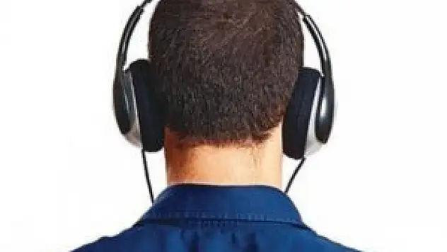 Dinleme ayağa düştü