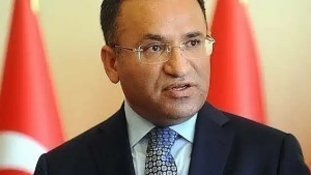 Demokraside son manşeti millet atar