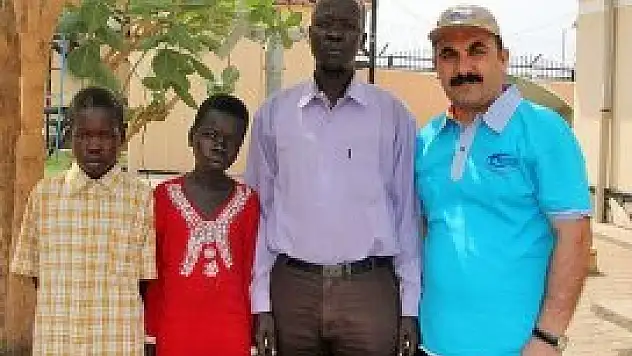 Güney Sudanlı çocuklar derin uykuda