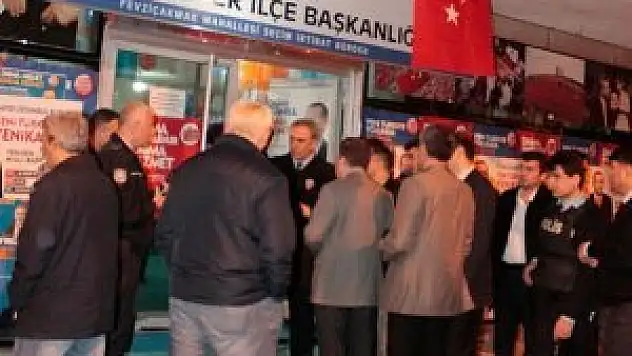 AK Parti seçim irtibat bürosuna molotofkokteylli saldırı