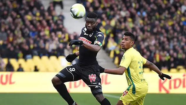 Konyaspor, stoper için gün sayıyor