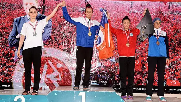 Selçuklu 2 madalyayla döndü