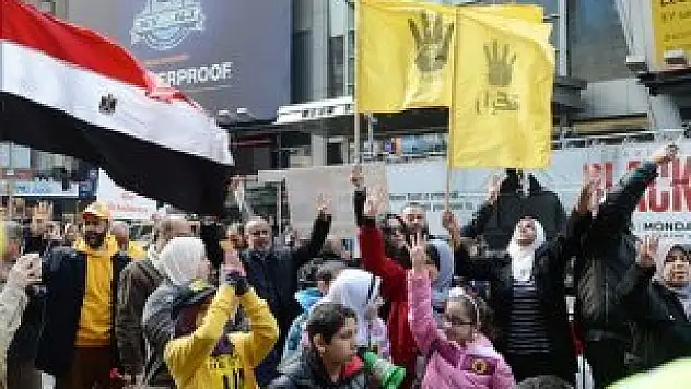 Times Meydanı'nda ''Rabia'' sesleri