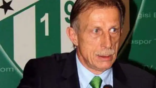 Bursaspor Daum ile yollarını ayırdı