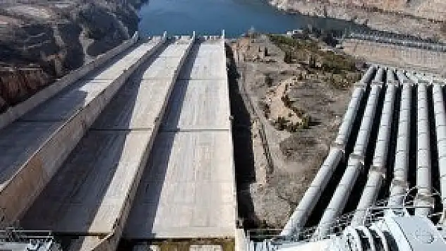 Türkiye'nin elektrik gücüne santral dopingi