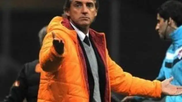 Roberto Mancini resti çekti