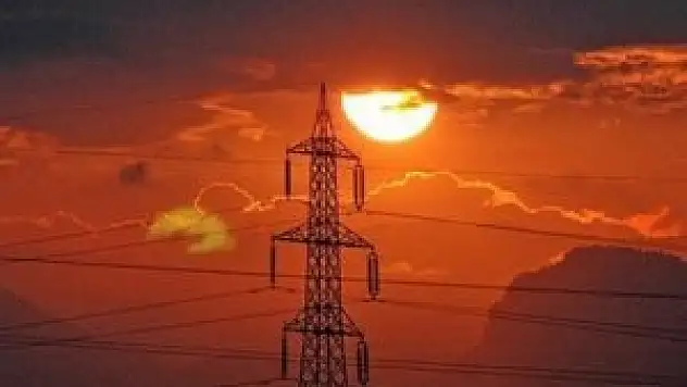 Nisan'da elektriğe zam var mı?