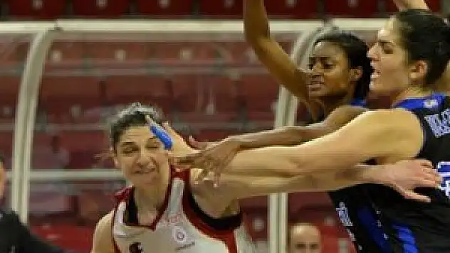 Galatasaray Odeabank, kendi evinde KASKİ'ye 72-69 mağlup oldu